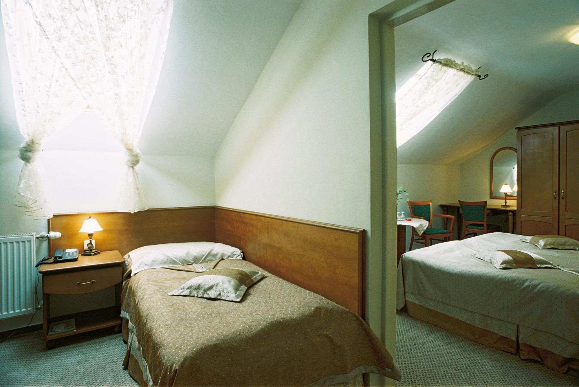 Park Hotel Tartuf Beladice エクステリア 写真