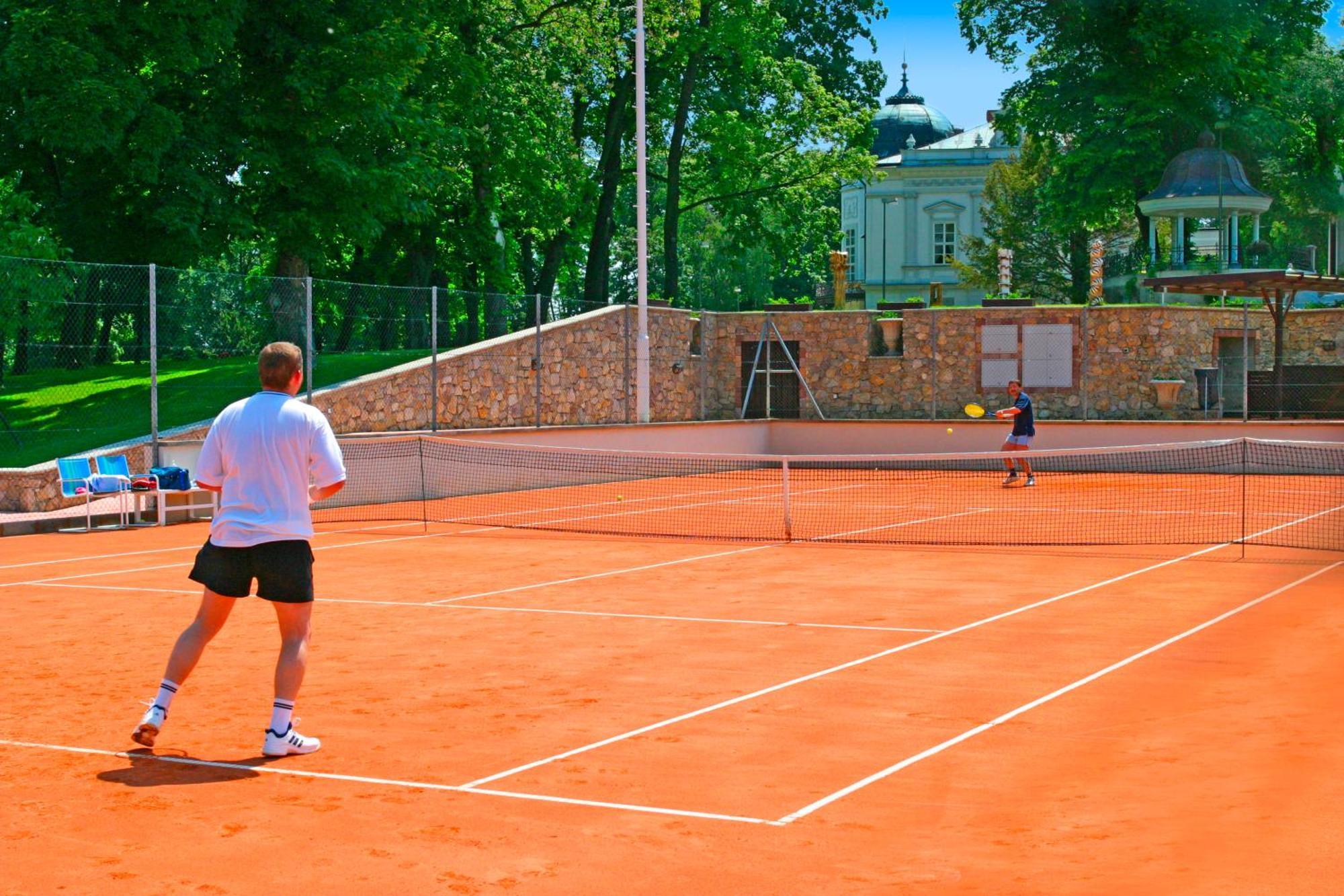 Park Hotel Tartuf Beladice エクステリア 写真