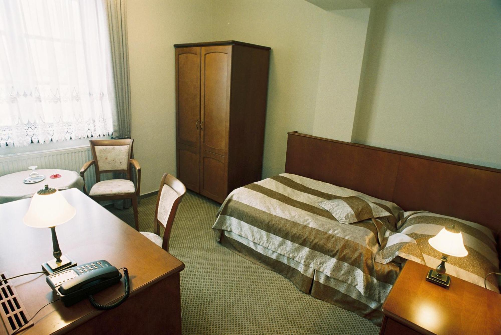 Park Hotel Tartuf Beladice エクステリア 写真